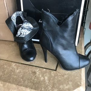 Ankle boots